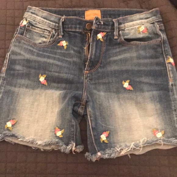 driftwood boyfriend shorts